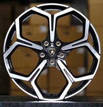 Load image into Gallery viewer, 22" Staggered Lamborghini Urus Wheels. Direct fitment for all Urus Models