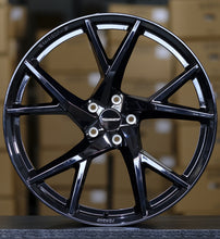 Load image into Gallery viewer, 24" Staggered Lamborghini Urus Wheels. Direct fitment for all Urus Models