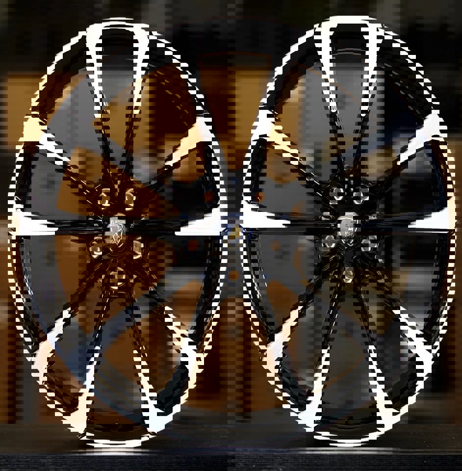 23" Staggered Lamborghini Urus Wheels. Direct fitment for all Urus Models