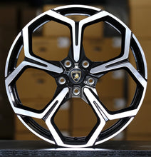 Load image into Gallery viewer, 22" Staggered Lamborghini Urus Wheels. Direct fitment for all Urus Models