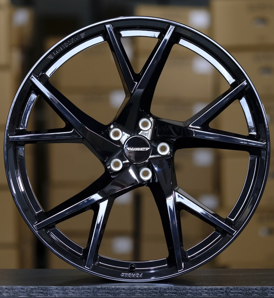 24" Staggered Lamborghini Urus Wheels. Direct fitment for all Urus Models